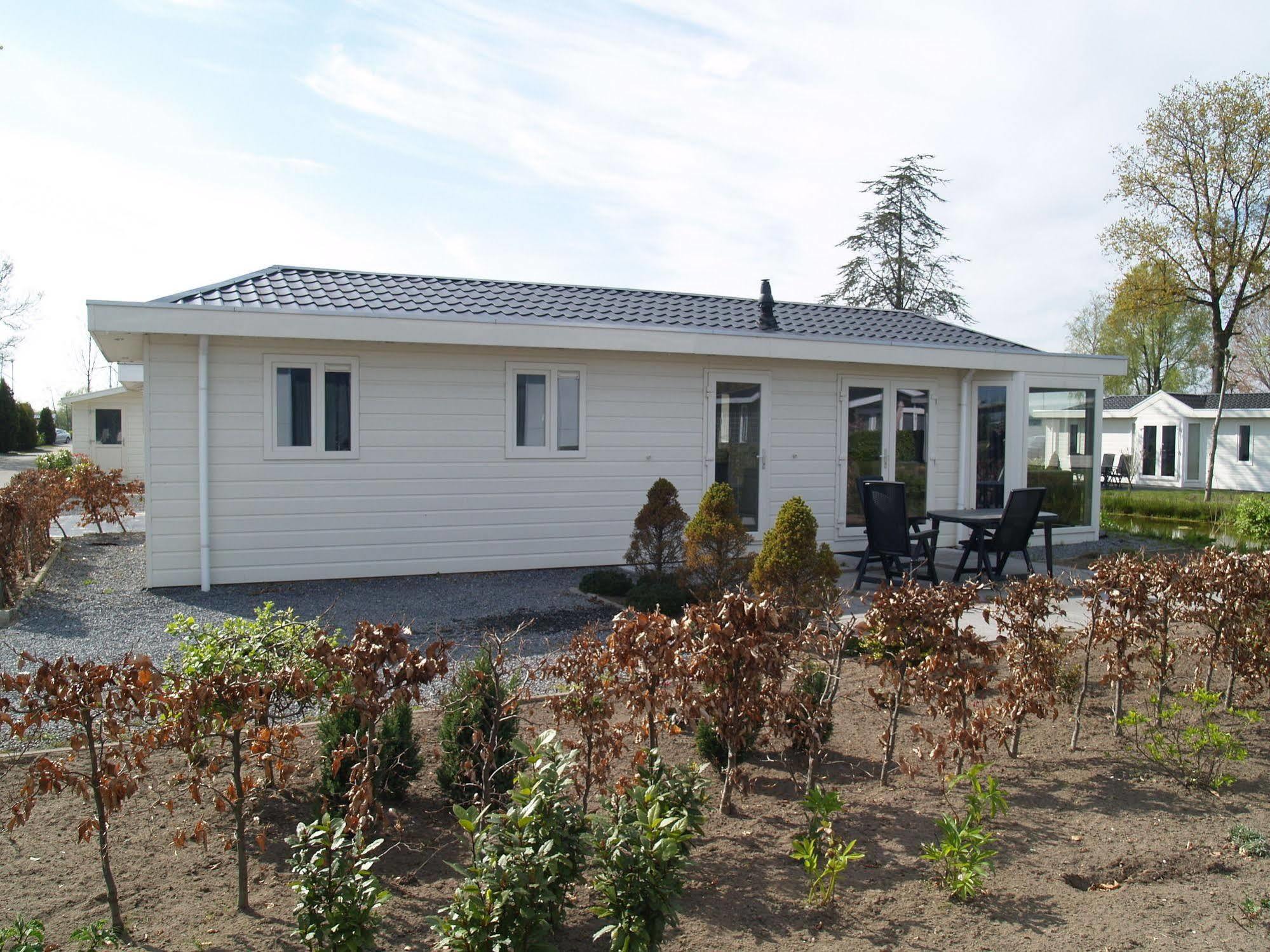 Europarcs De Biesbosch Hotel Willemsdorp Esterno foto
