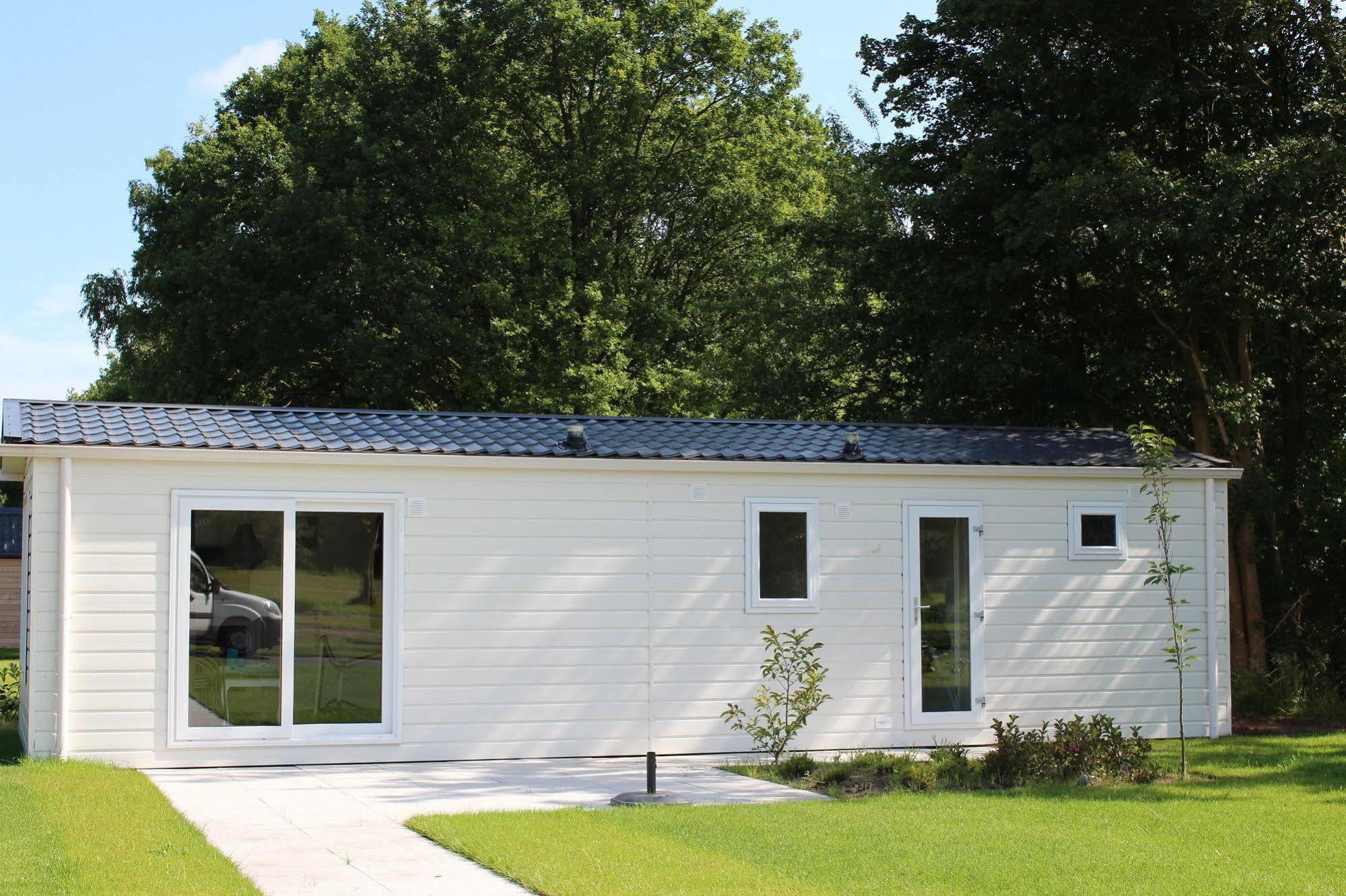 Europarcs De Biesbosch Hotel Willemsdorp Esterno foto